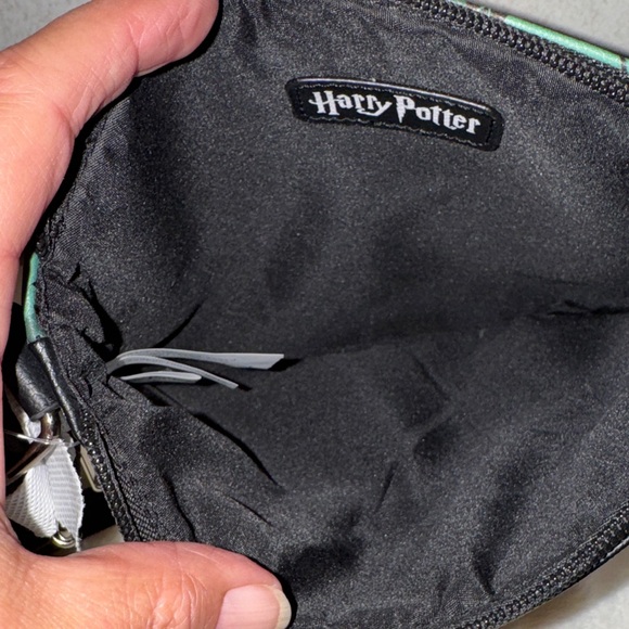 Loungefly Slytherin Messenger Bag - Black and Green NWT - Picture 5 of 5